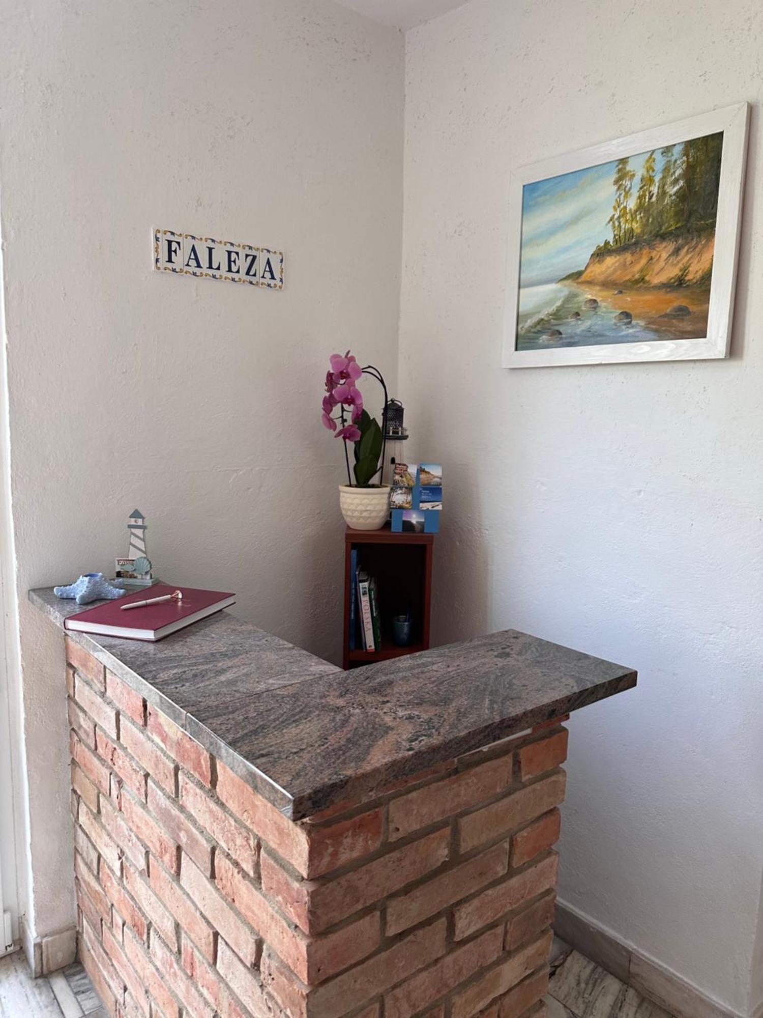 Faleza Debina Debina  Eksteriør billede